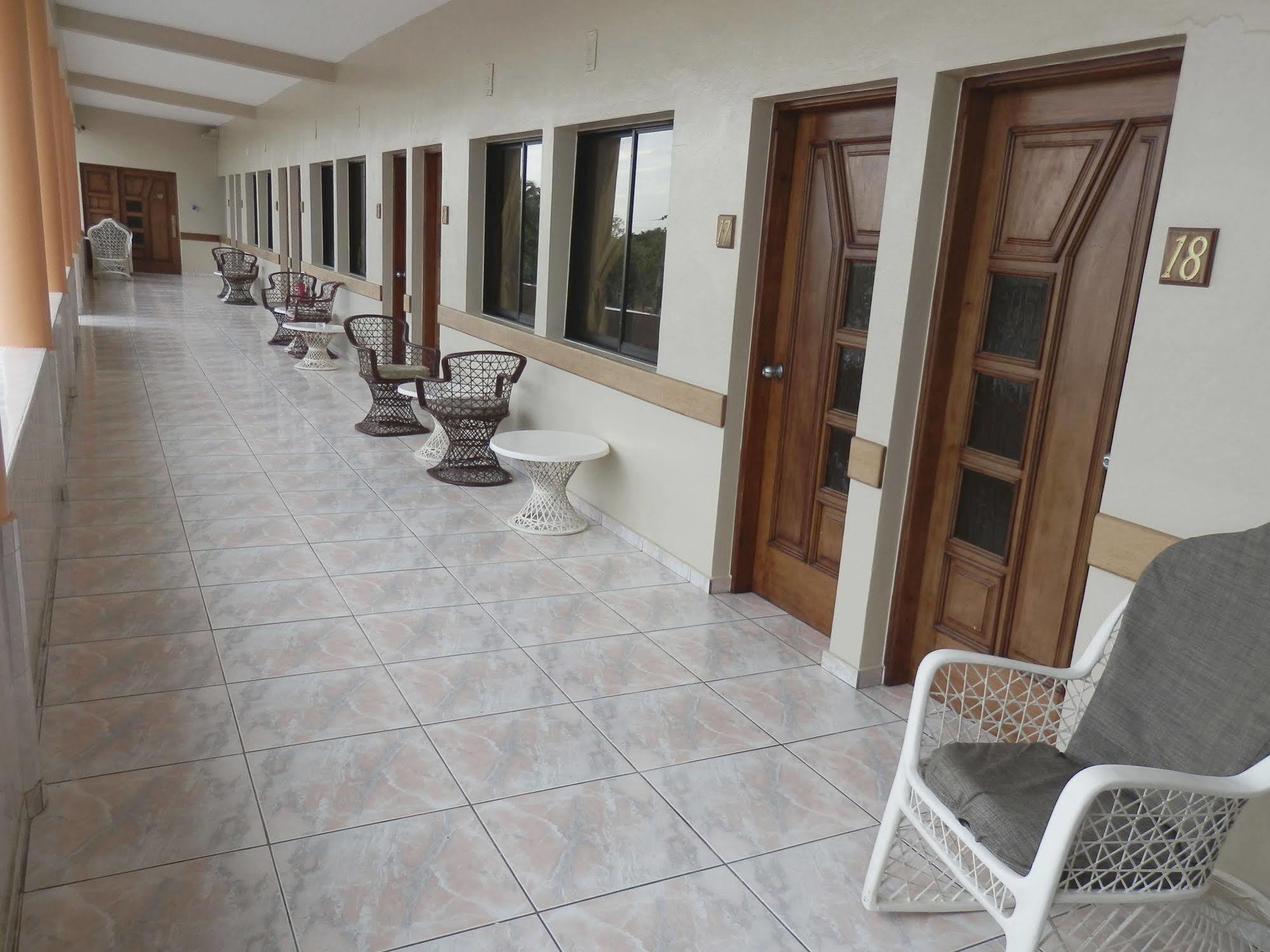 Hotel Garant & Suites Бока-Чика Экстерьер фото